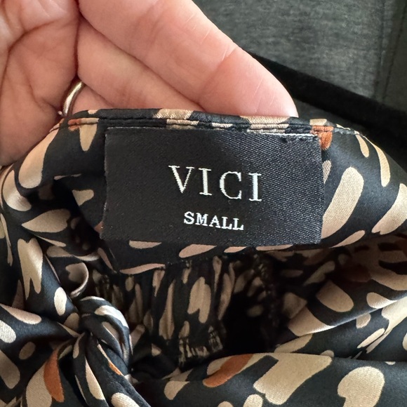 Vici Leopard Open Front Maxi Dress - Picture 6 of 6